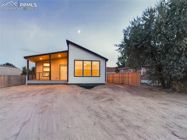 250 E Rolling Hills Drive