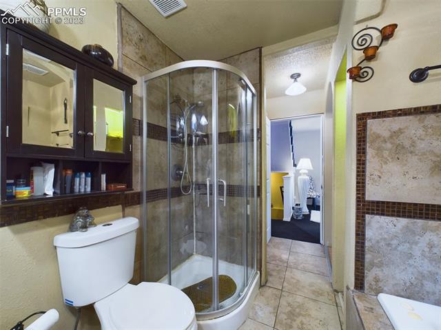 2335 Clarendon Drive