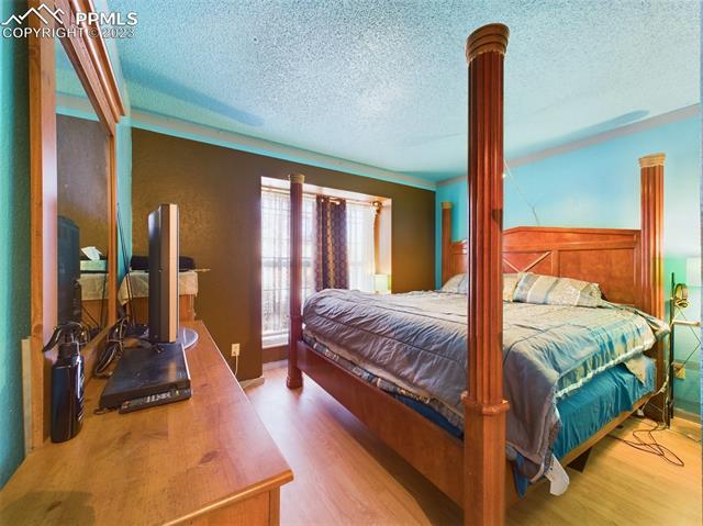 2335 Clarendon Drive