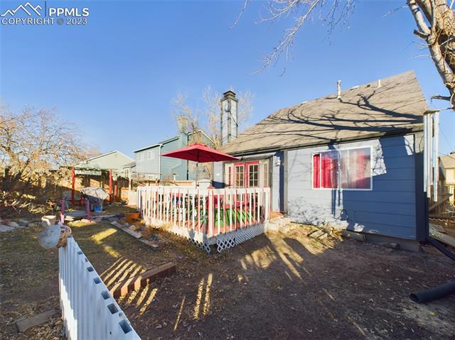 2335 Clarendon Drive