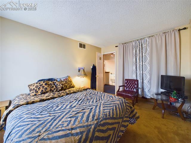 2335 Clarendon Drive