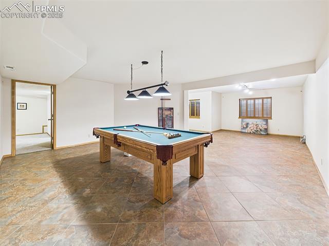 8 Luxury Lane