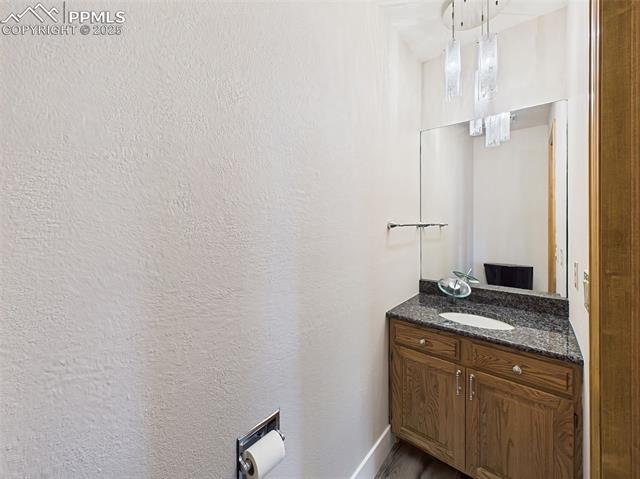 8 Luxury Lane