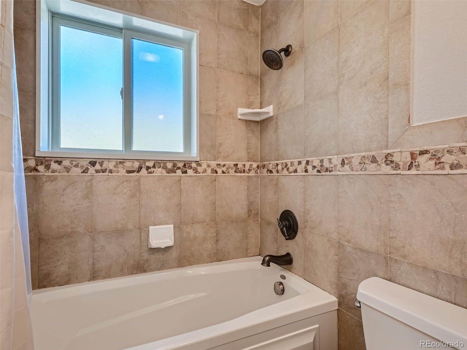 414 Tenderfoot Street Unit: 8