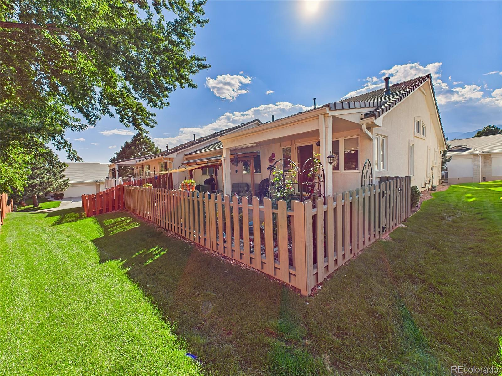 860 Loma Point