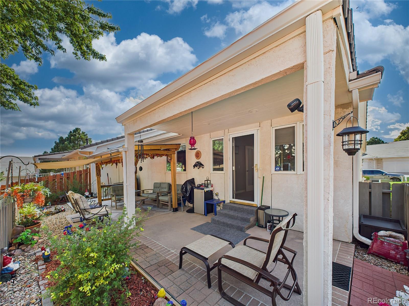 860 Loma Point