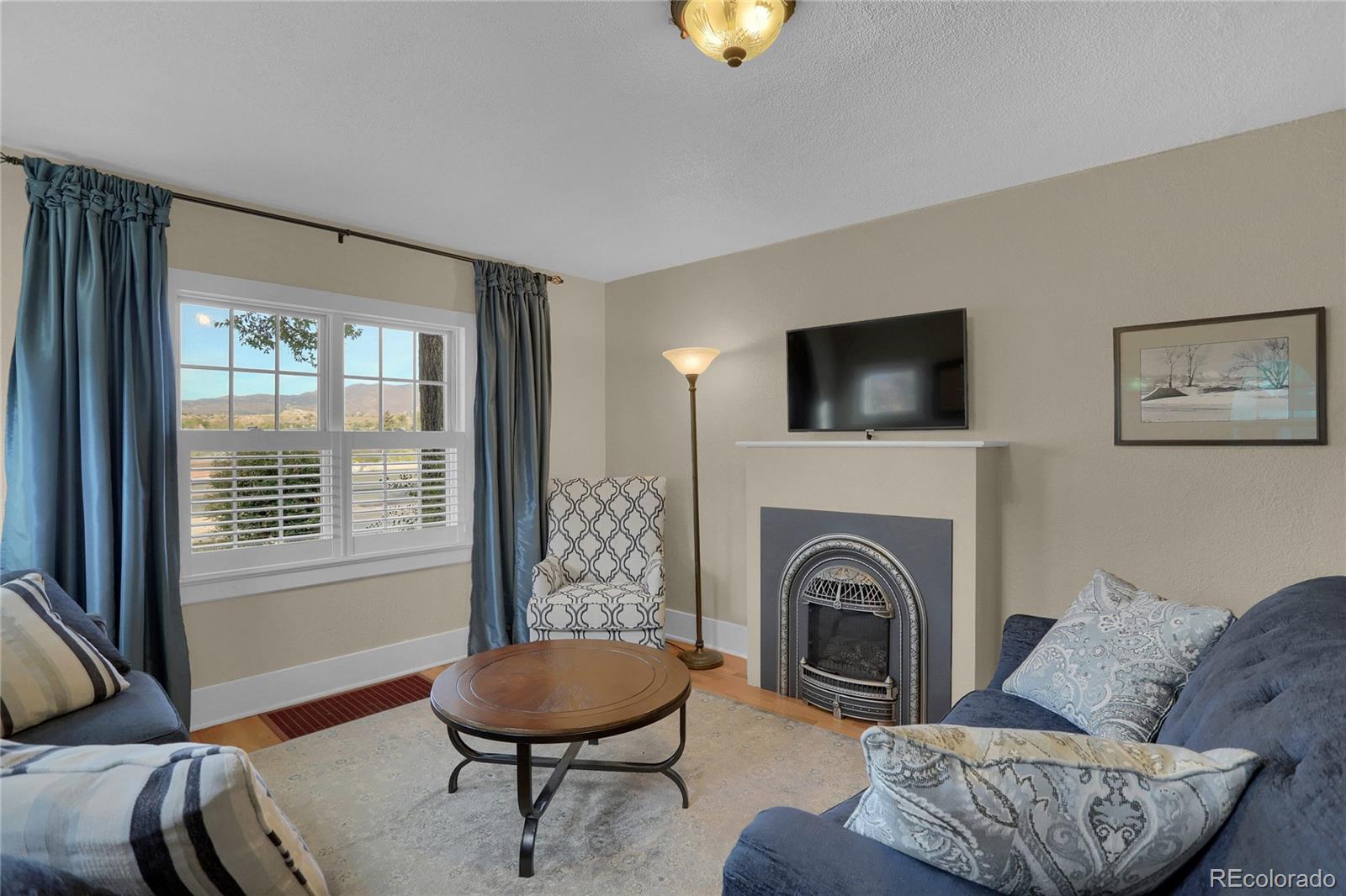 2519 N Cascade Avenue