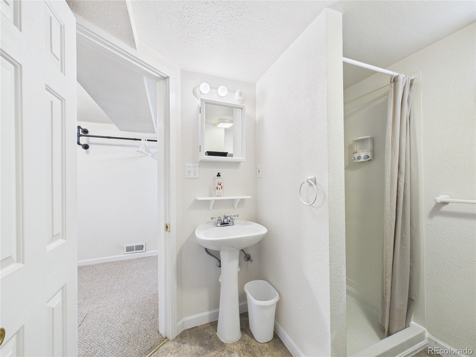 2519 N Cascade Avenue