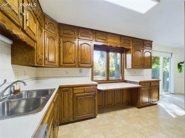 2857 Jon Street