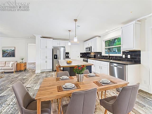 290 E Kipling Drive