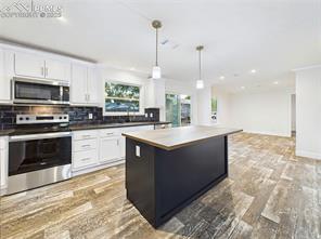 290 E Kipling Drive