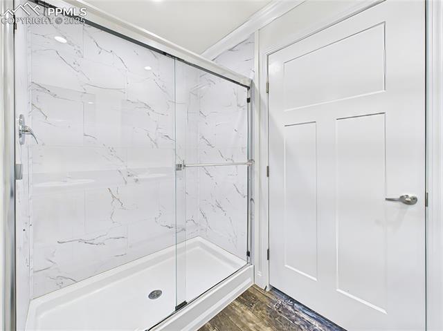290 E Kipling Drive