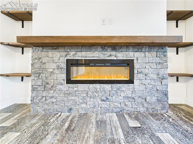 290 E Kipling Drive