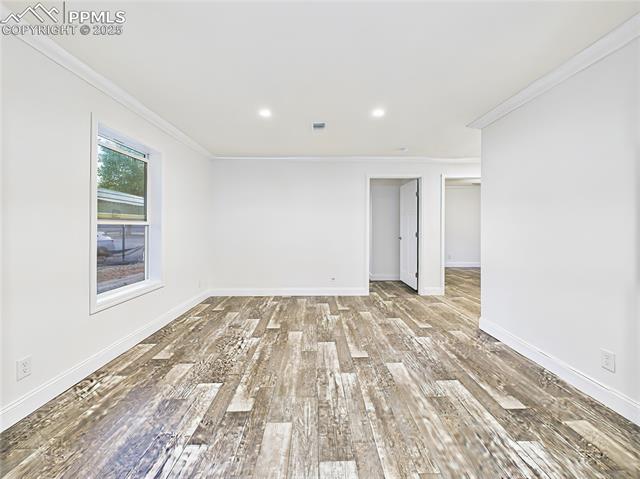 290 E Kipling Drive