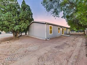 290 E Kipling Drive