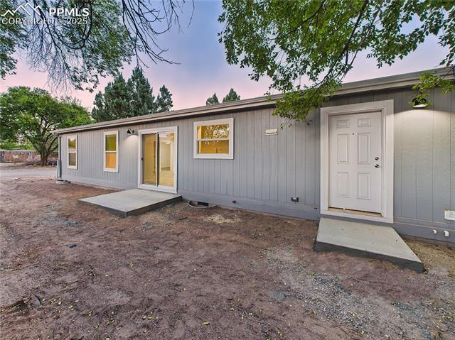 290 E Kipling Drive