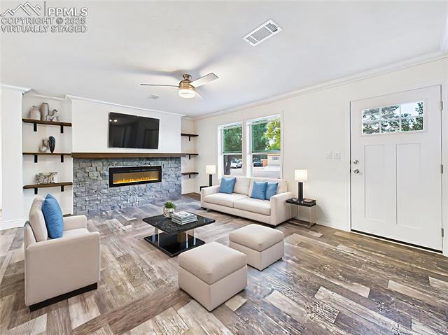 290 E Kipling Drive