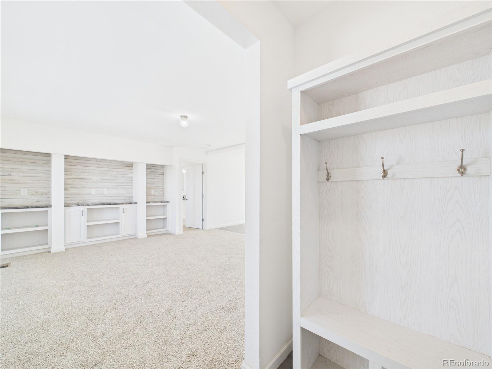 964 S Greenway Avenue