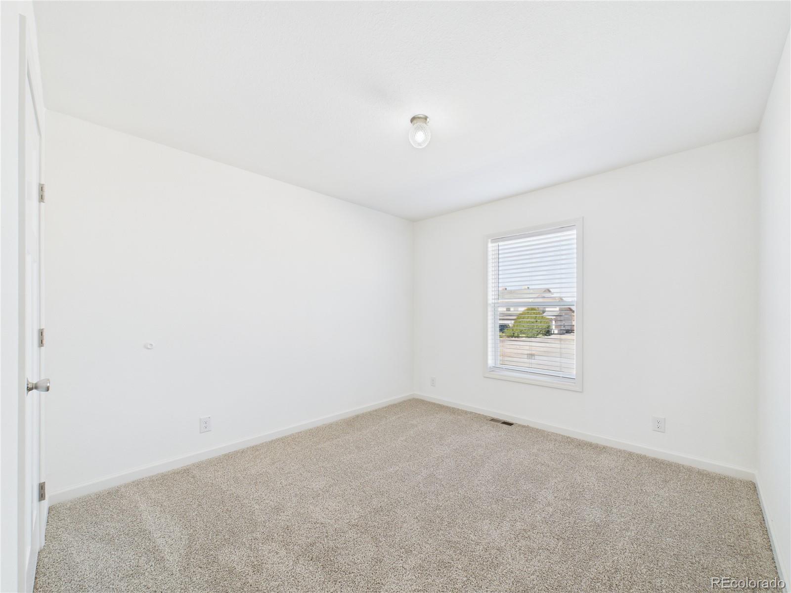 964 S Greenway Avenue