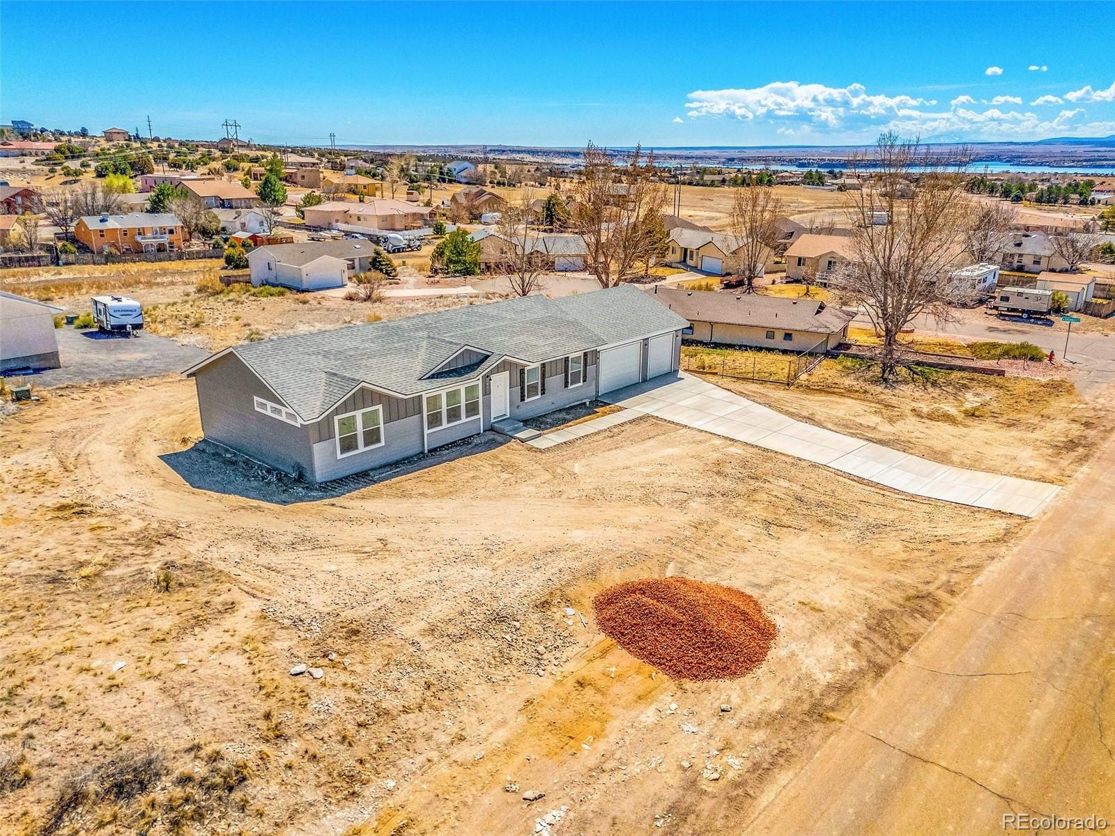 964 S Greenway Avenue