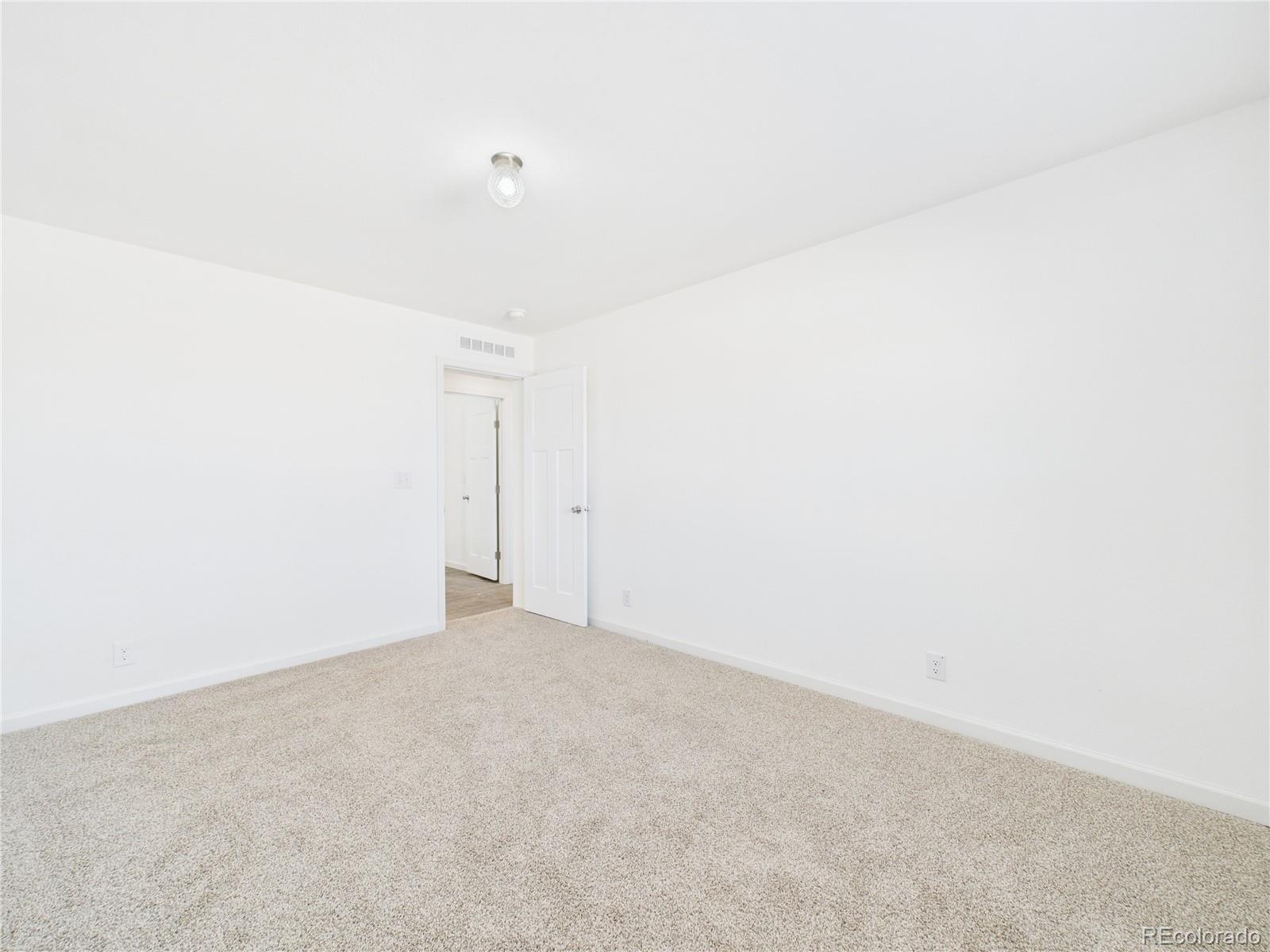 964 S Greenway Avenue