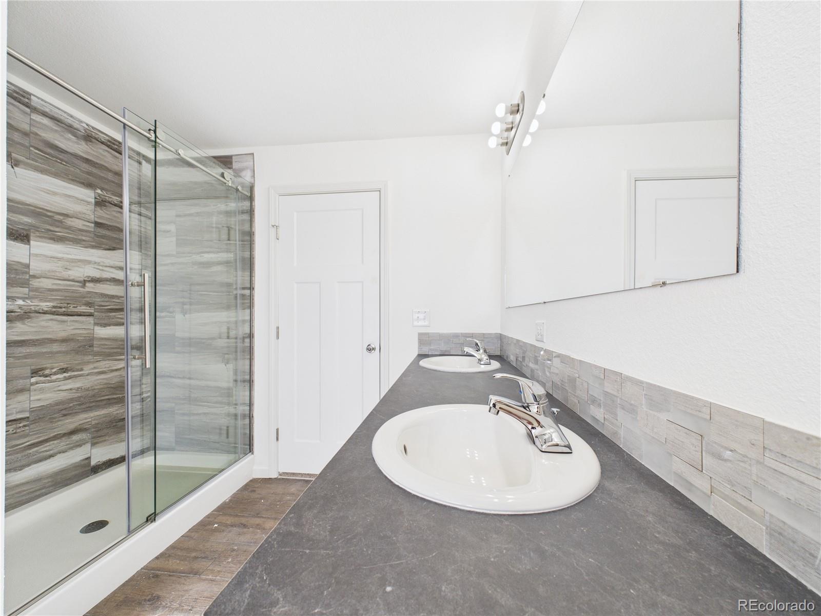 964 S Greenway Avenue