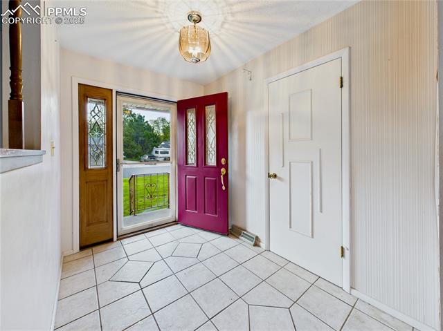 2206 Greenwich Circle