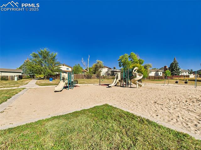5040 Escapardo Way