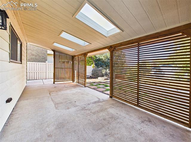 5040 Escapardo Way