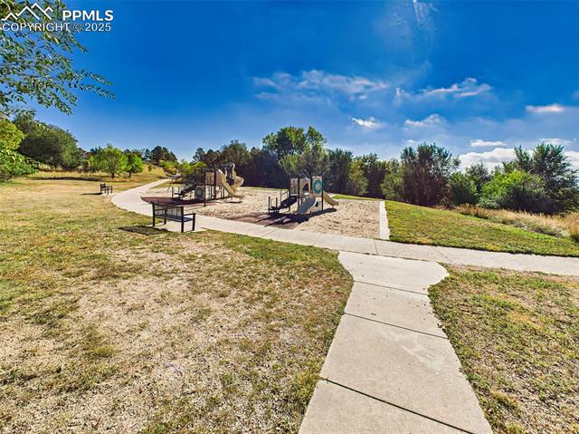 5040 Escapardo Way