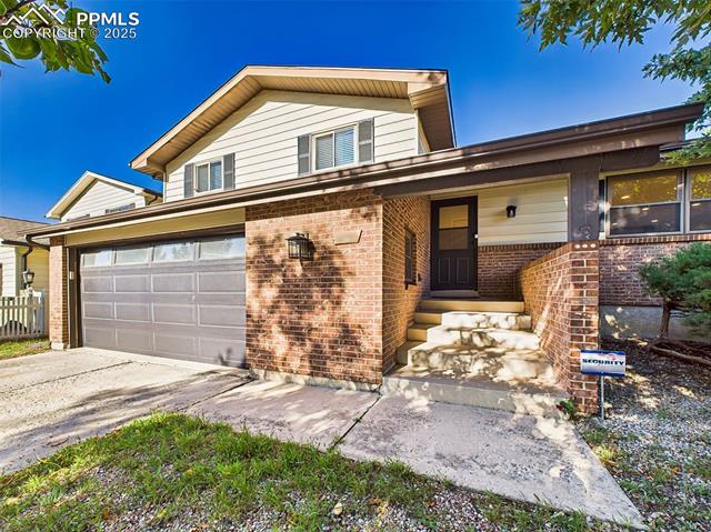 5040 Escapardo Way