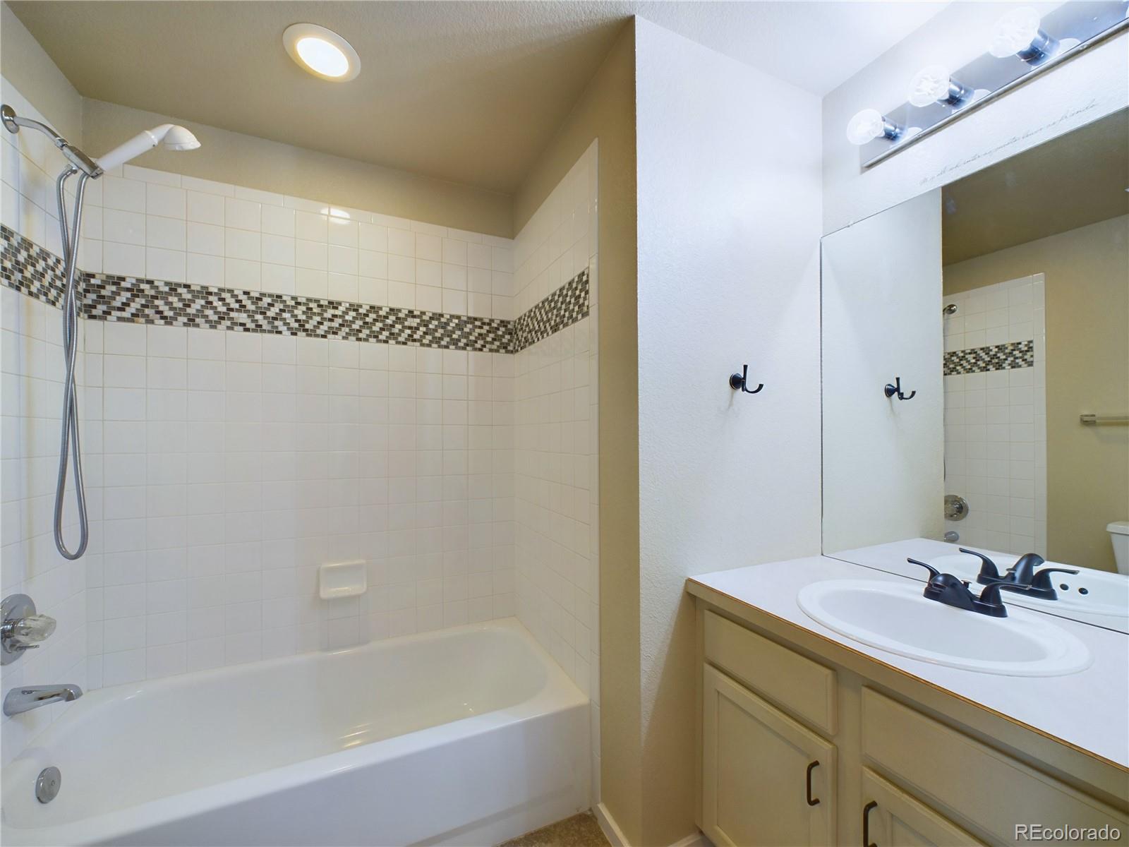 2048 Summerset Drive