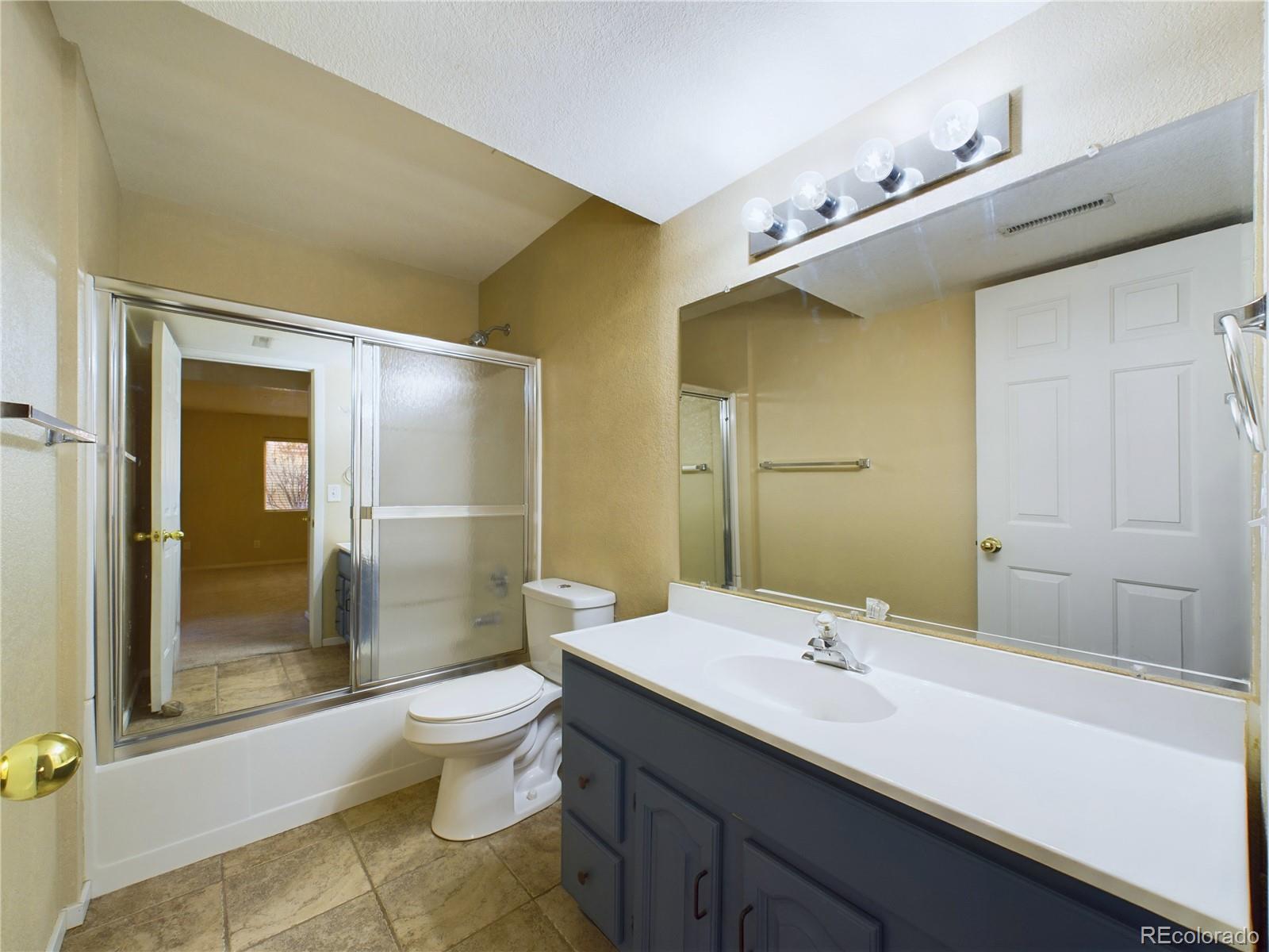 2048 Summerset Drive