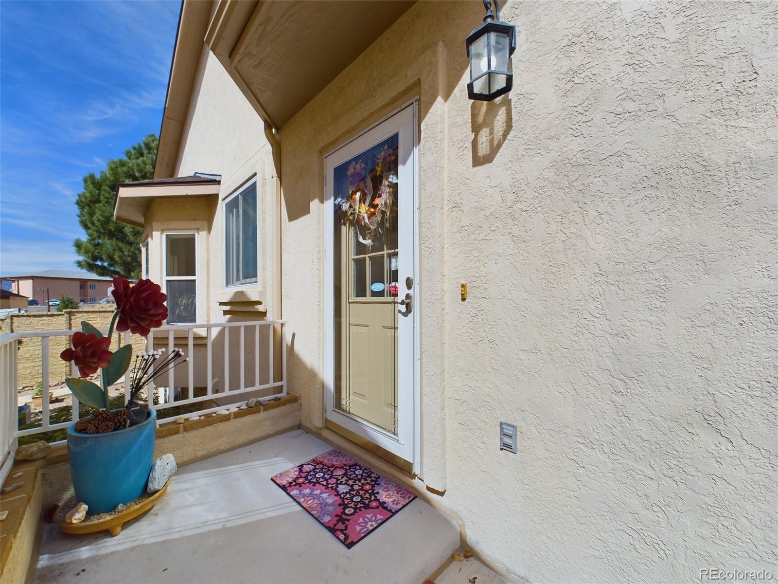 2048 Summerset Drive