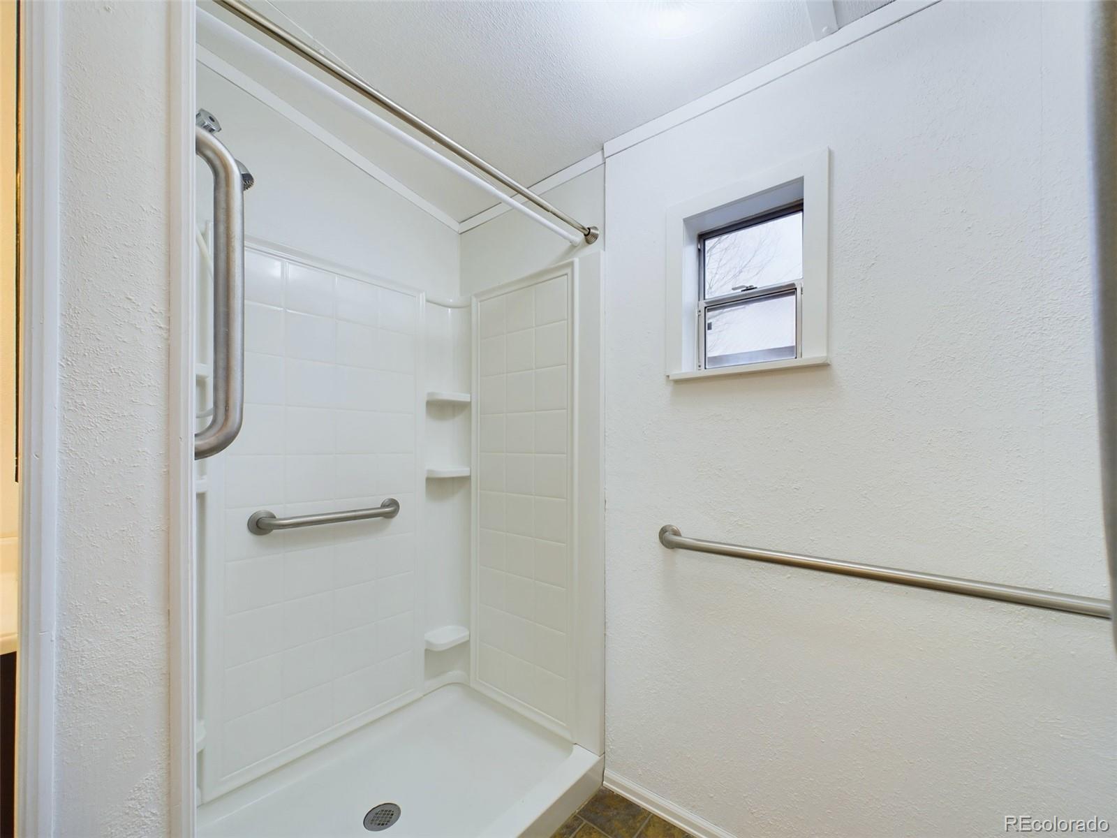 83 E Rolling Hills Drive