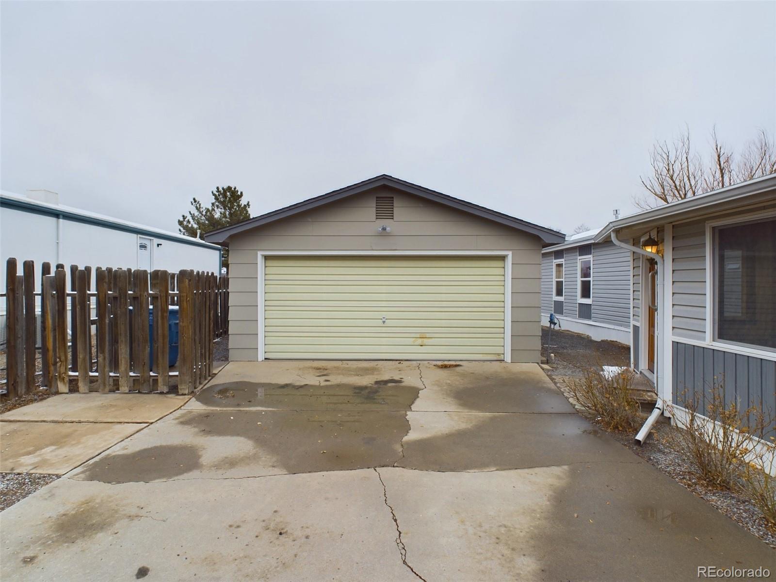 83 E Rolling Hills Drive