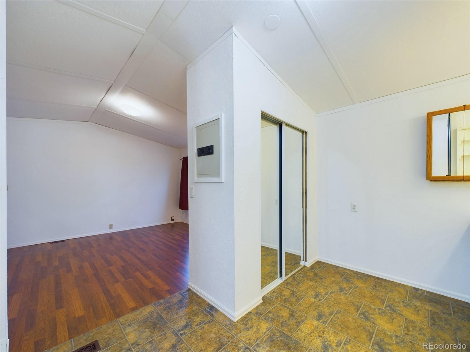 83 E Rolling Hills Drive