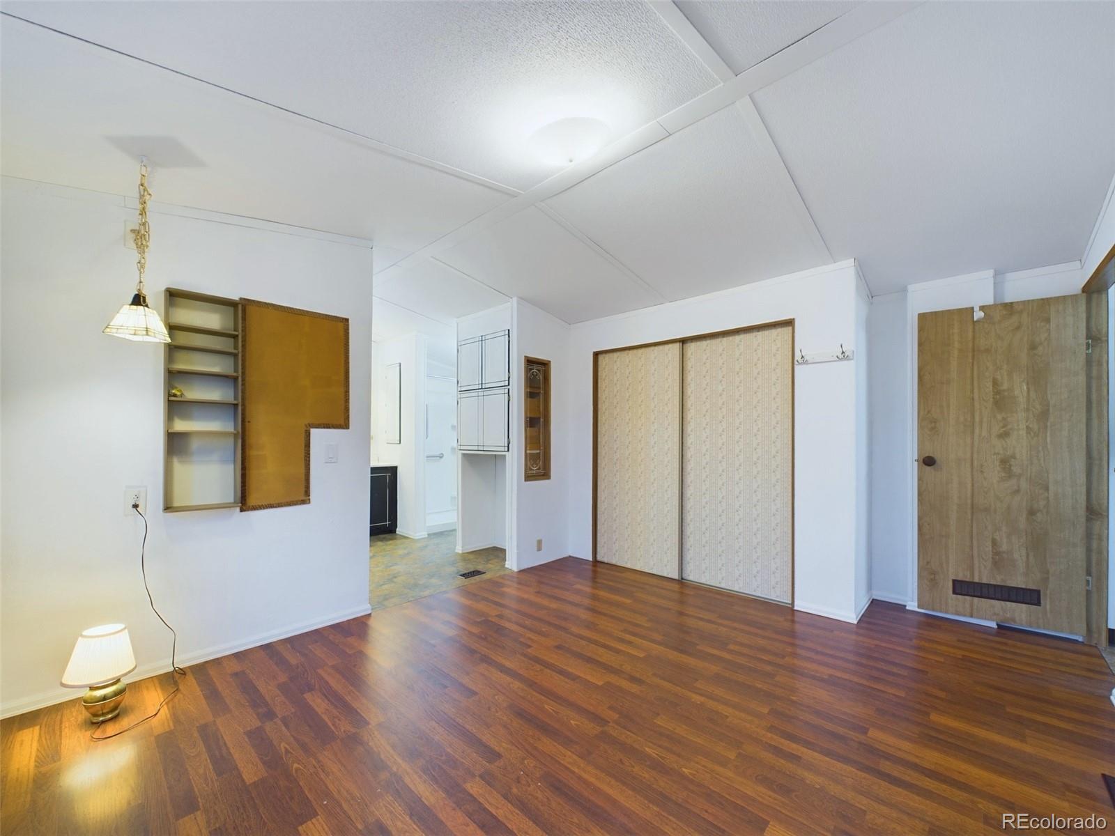 83 E Rolling Hills Drive