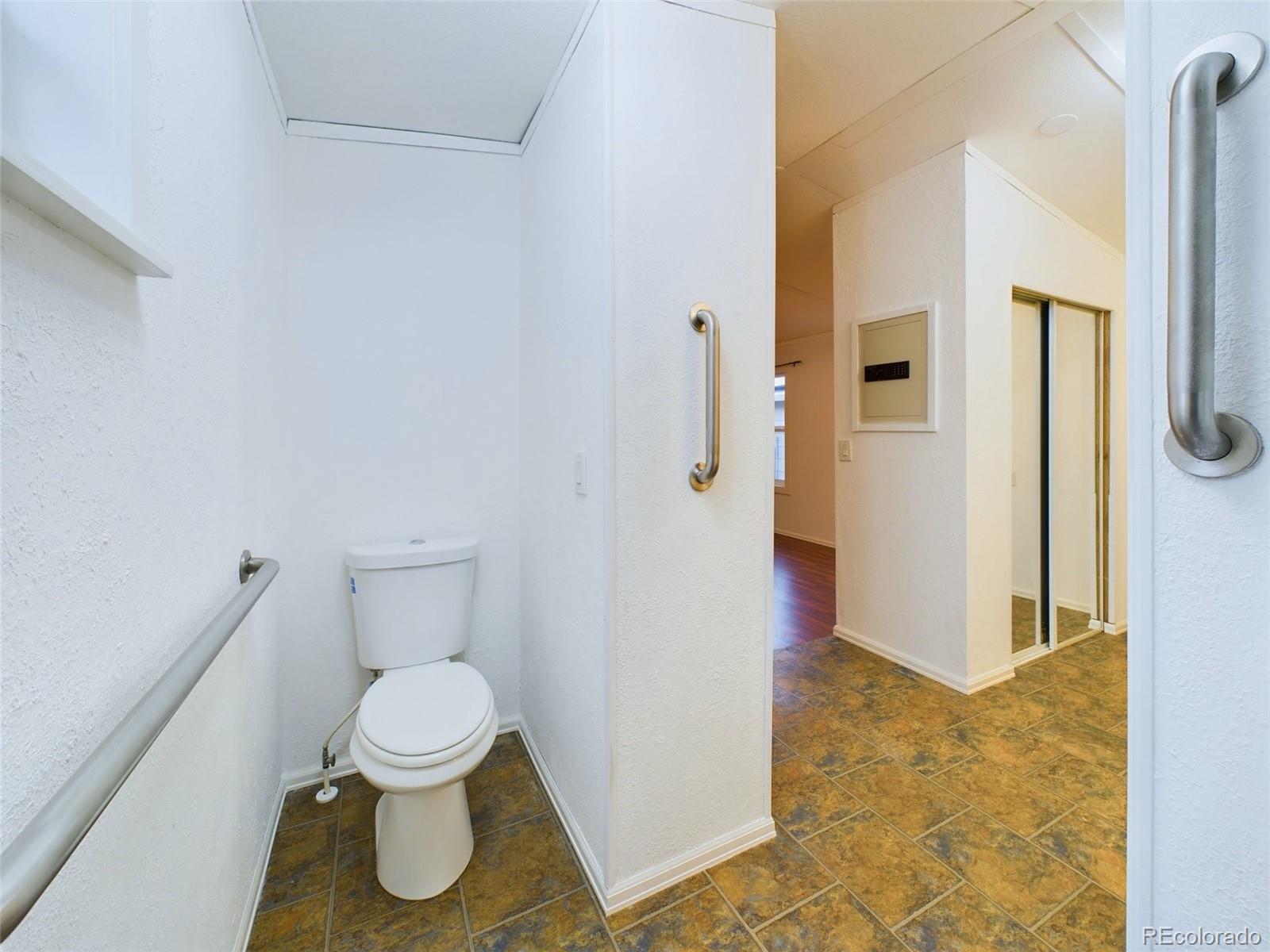 83 E Rolling Hills Drive