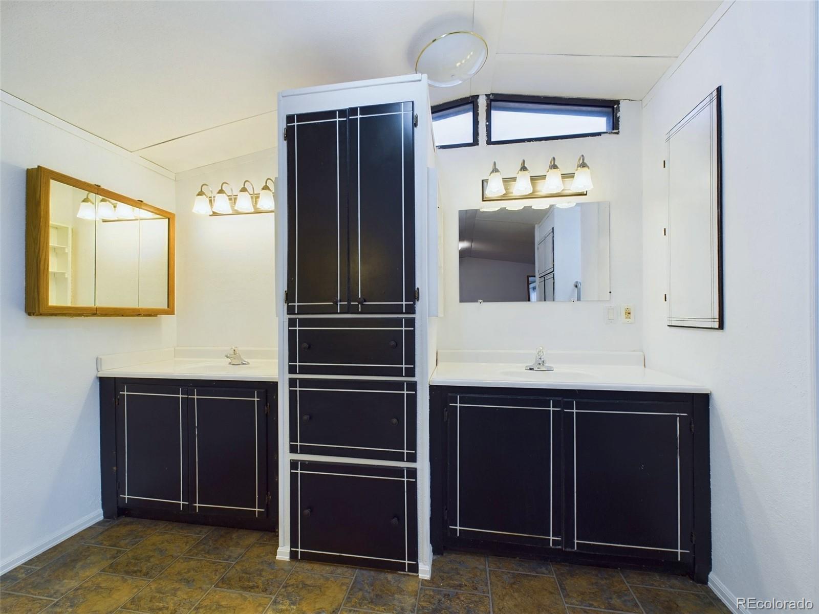 83 E Rolling Hills Drive