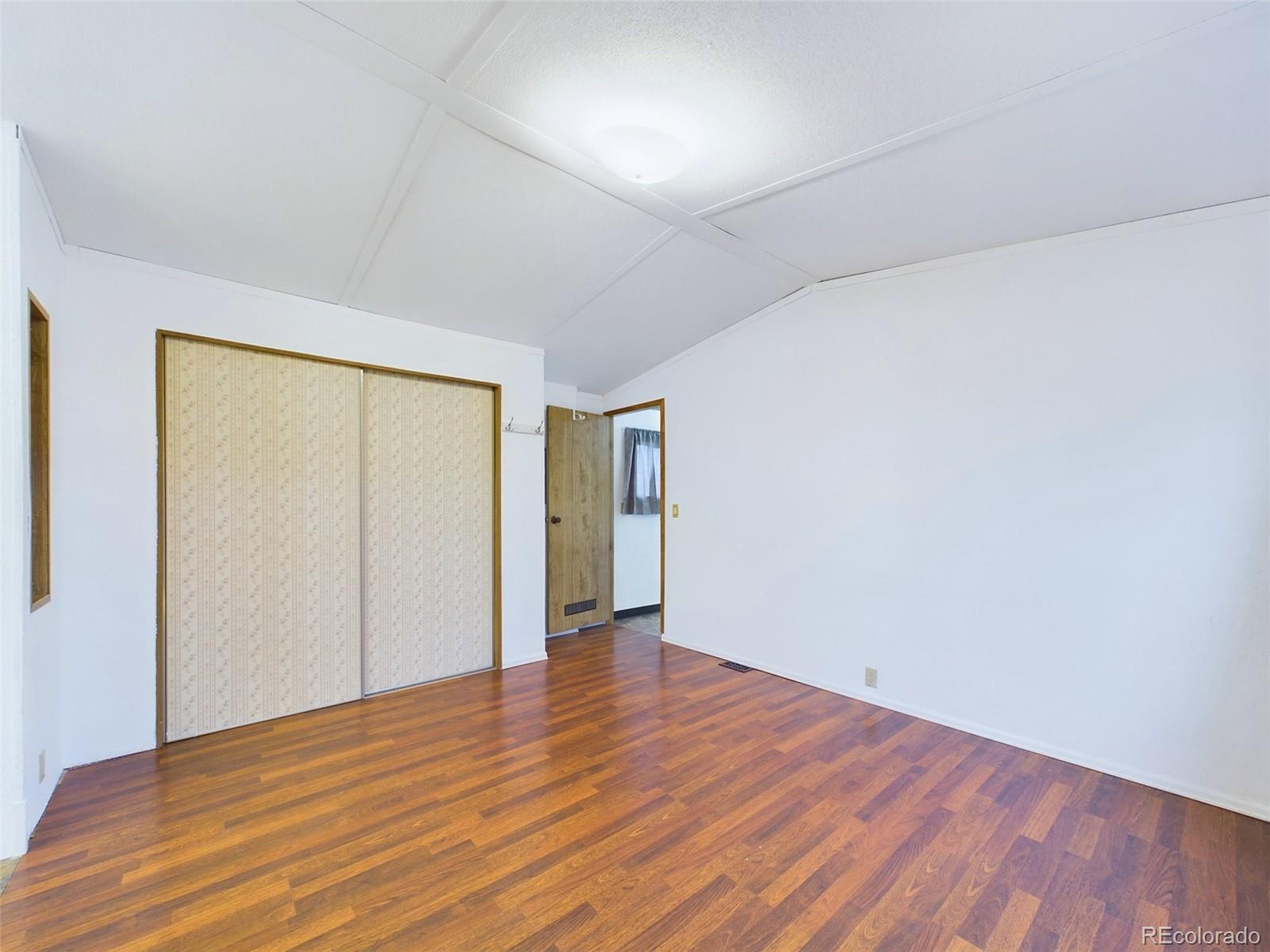 83 E Rolling Hills Drive