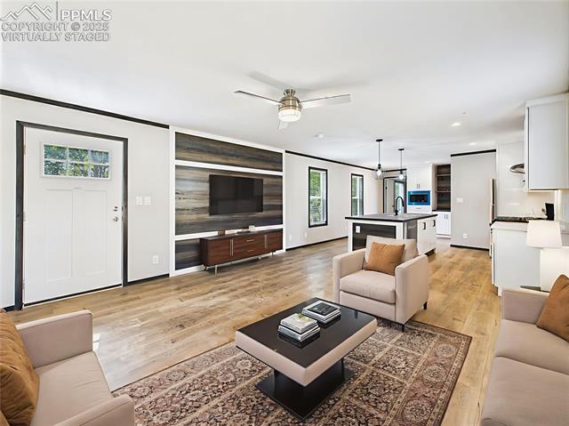 262 E Kipling Drive