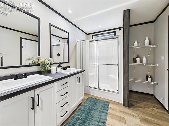 262 E Kipling Drive