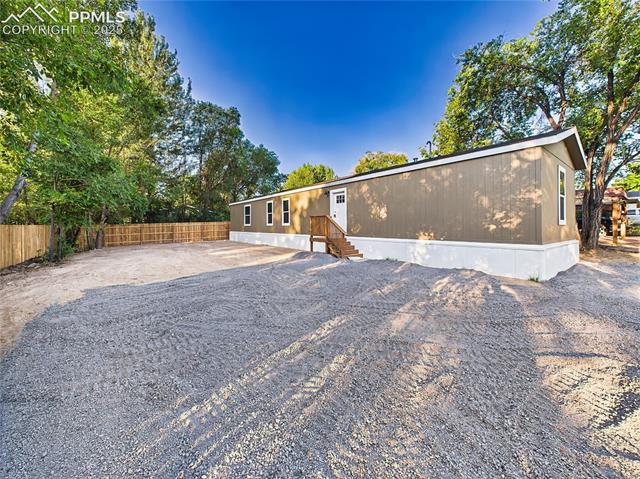 262 E Kipling Drive