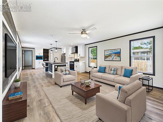 262 E Kipling Drive