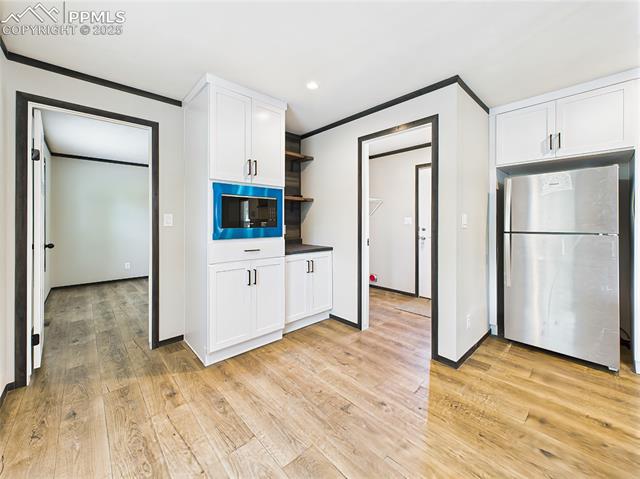 262 E Kipling Drive
