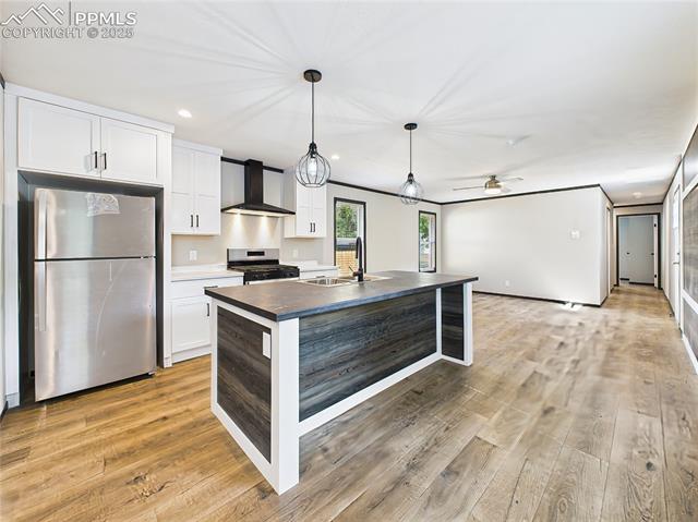 262 E Kipling Drive