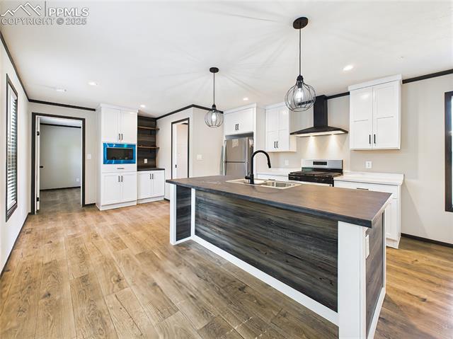 262 E Kipling Drive