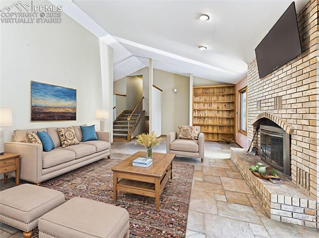 1045 Golden HIlls Road