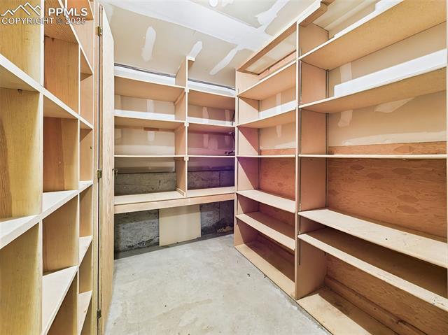 1045 Golden HIlls Road